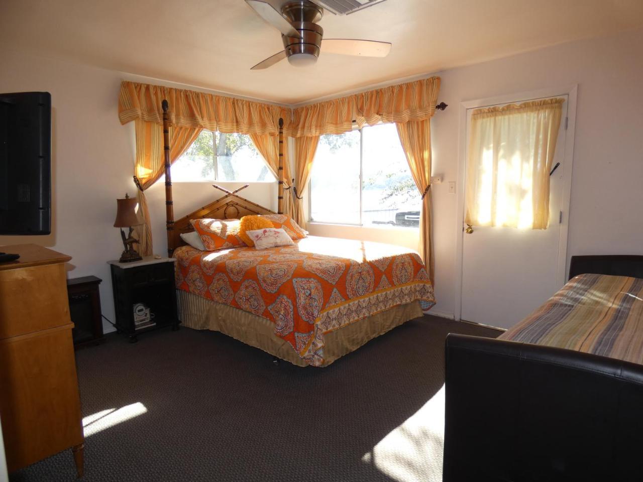 Blue Fish Cove Resort Clearlake Oaks Buitenkant foto